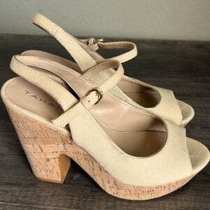 Tahari heels 6 Misha Mary Jane open toe